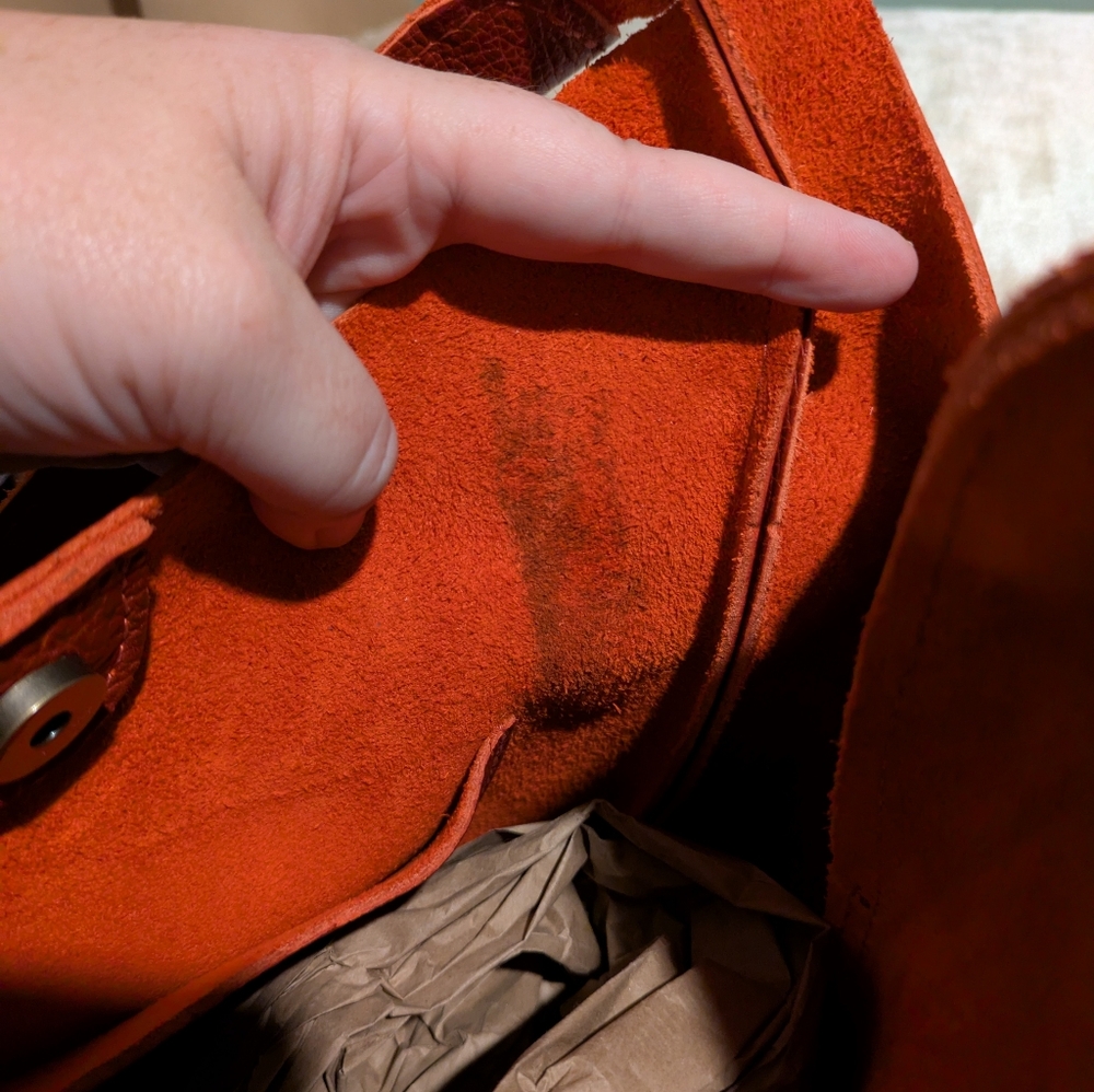 **SOLD**. 'Almost Perfect' Madison Shoulder Bag - Picture 10 of 10